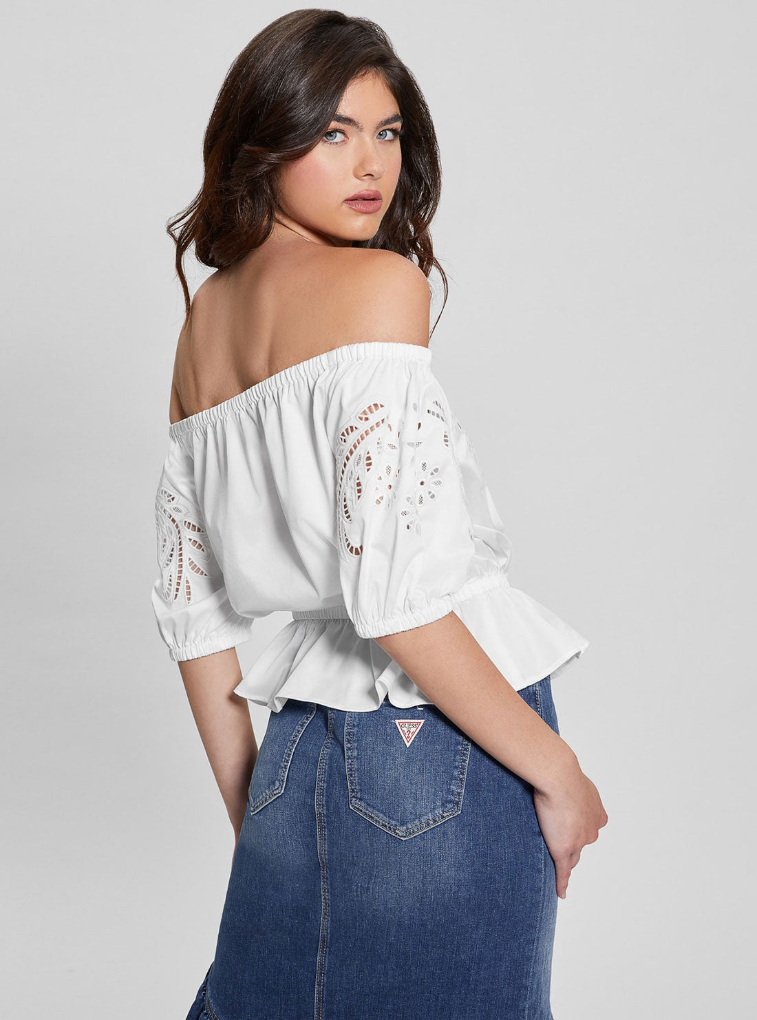 White Embroidered Lazo Top White Embroidered Lazo Top